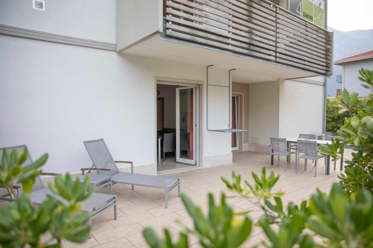 4 Limoni Apartment Resort Riva del Garda Extérieur photo